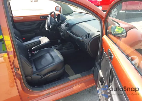 2010 Volkswagen New Beetle 2.5L Red Rock Edition from USA, damaged, VIN 3VWRG3AG5AM022698